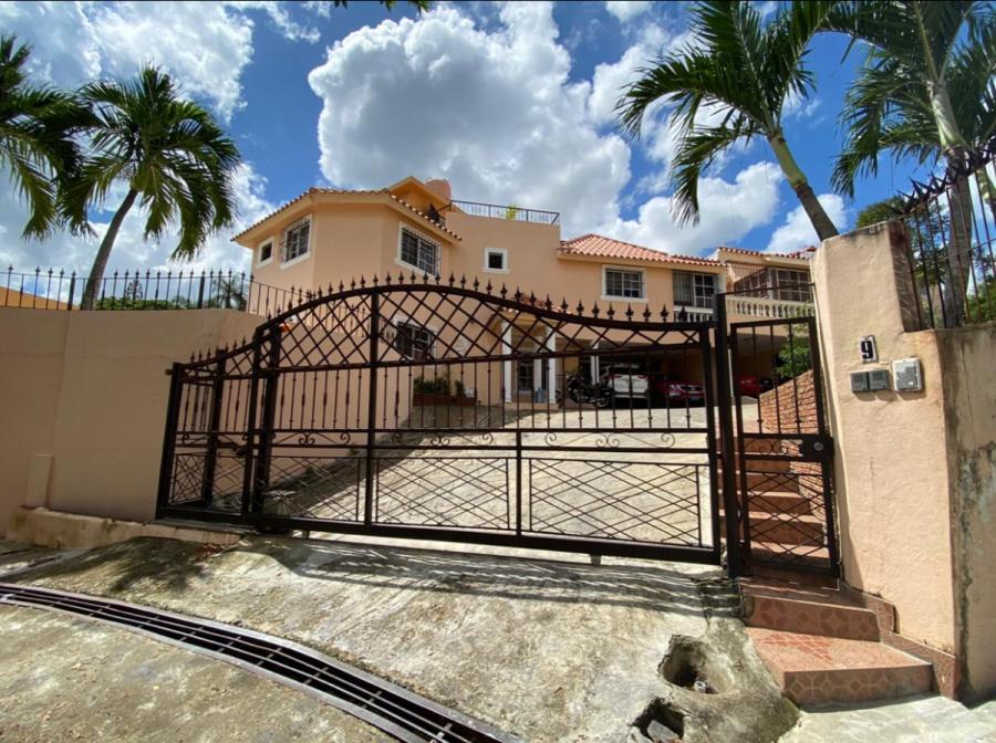 Foto Casa en Venta en Altos de Arroyo Hondo, Distrito Nacional - U$D 230.000 - CAV10721 - BienesOnLine