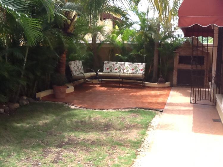 Foto Casa en Venta en Mirador del Este, Santo Domingo Este, Santo Domingo - $ 14.000.000 - CAV945 - BienesOnLine