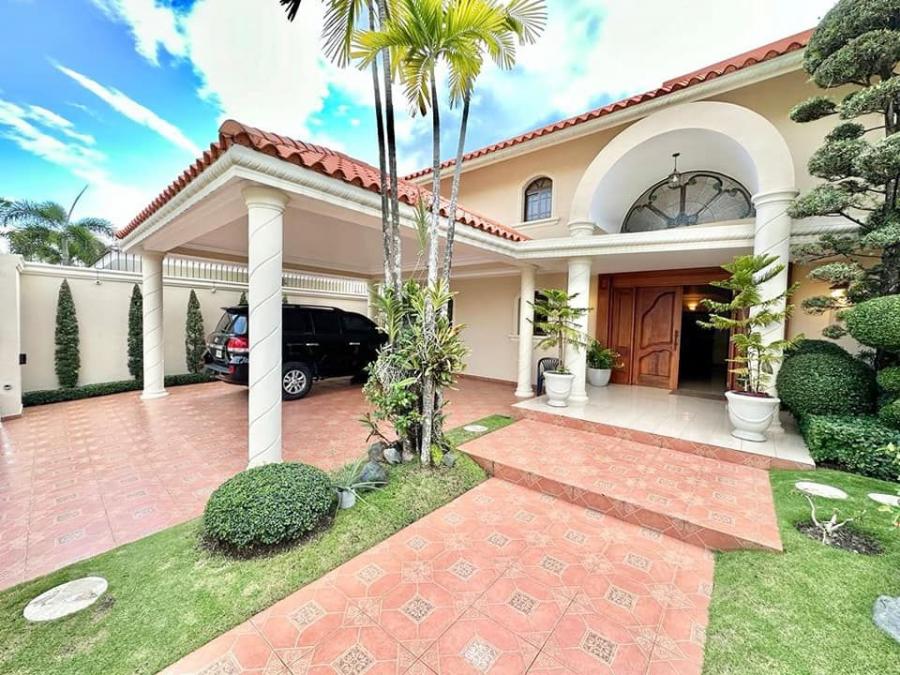 Foto Casa en Venta en LAS PRADERAS, , Distrito Nacional - U$D 630.000 - CAV24735 - BienesOnLine