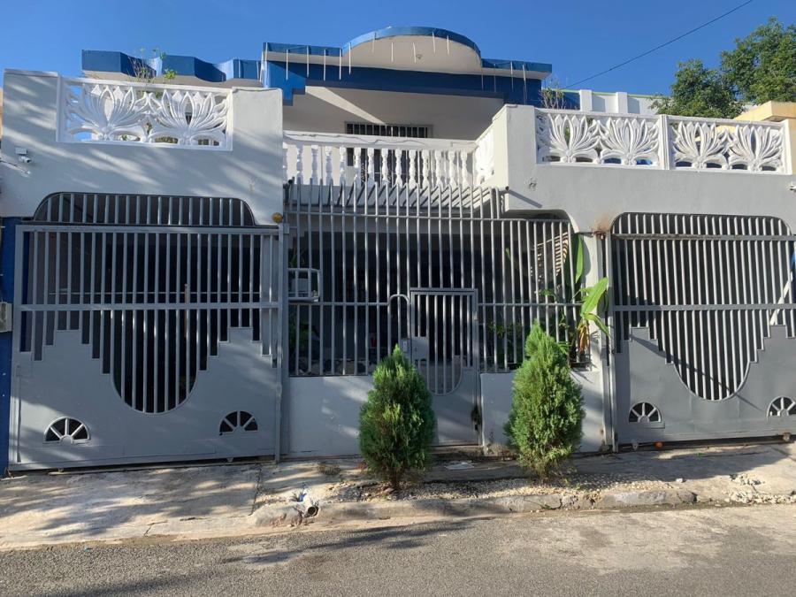 Foto Casa en Venta en Vista hermosa., Santo Domingo Este, Santo Domingo - $ 8.900.000 - CAV43837 - BienesOnLine