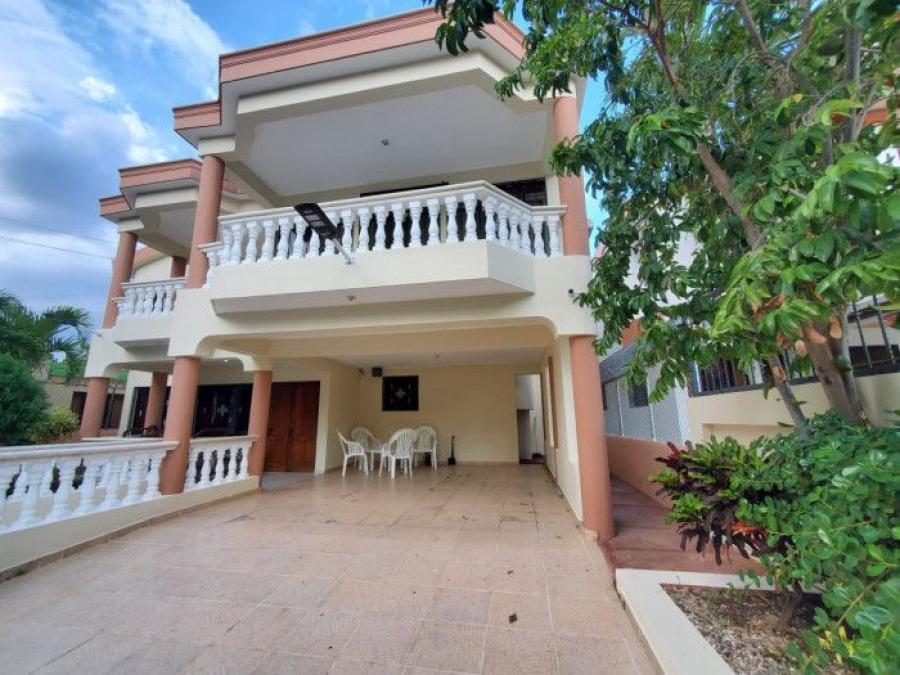 Foto Casa en Venta en Santiago de los Caballeros, Santiago - $ 16.000.000 - CAV23525 - BienesOnLine