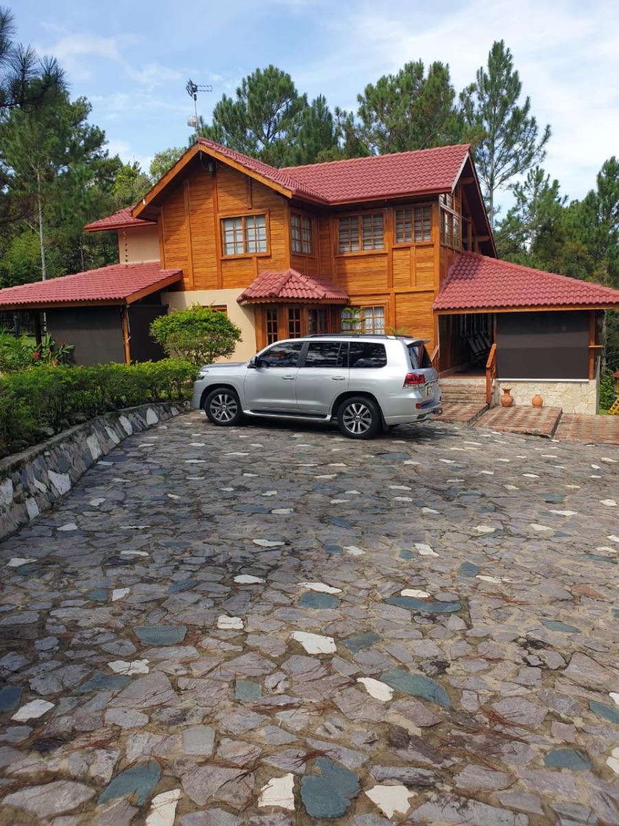 Foto Casa en Venta en Jarabacoa, La Vega - U$D 560.000 - CAV32933 - BienesOnLine