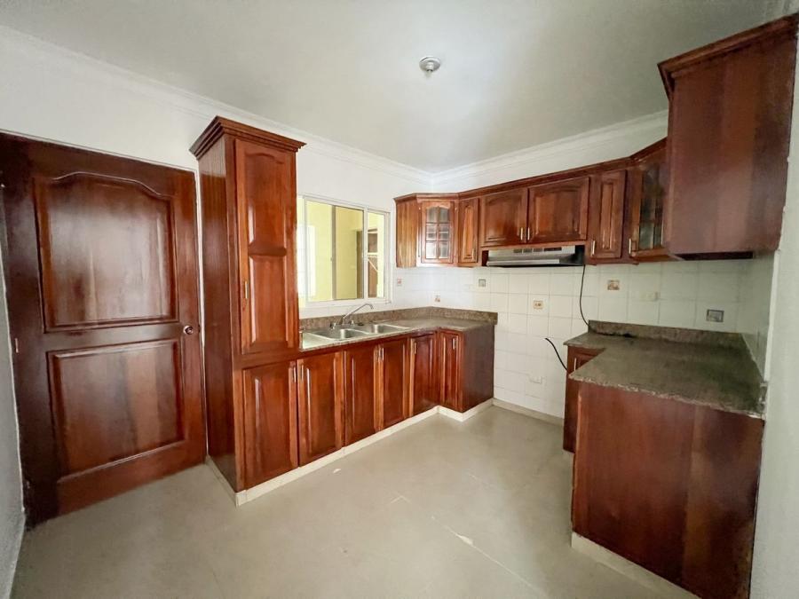 Foto Apartamento en Alquiler en Evaristo morales, Distrito Nacional - $ 32.000 - APA24986 - BienesOnLine