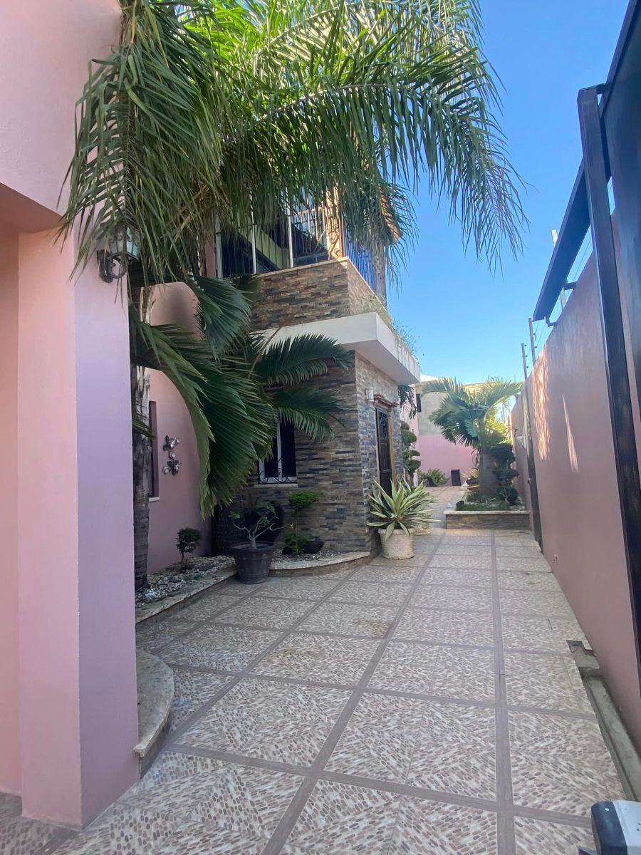 Foto Casa en Venta en Santiago, Santiago de los Caballeros, Santiago - U$D 470.000 - CAV47029 - BienesOnLine