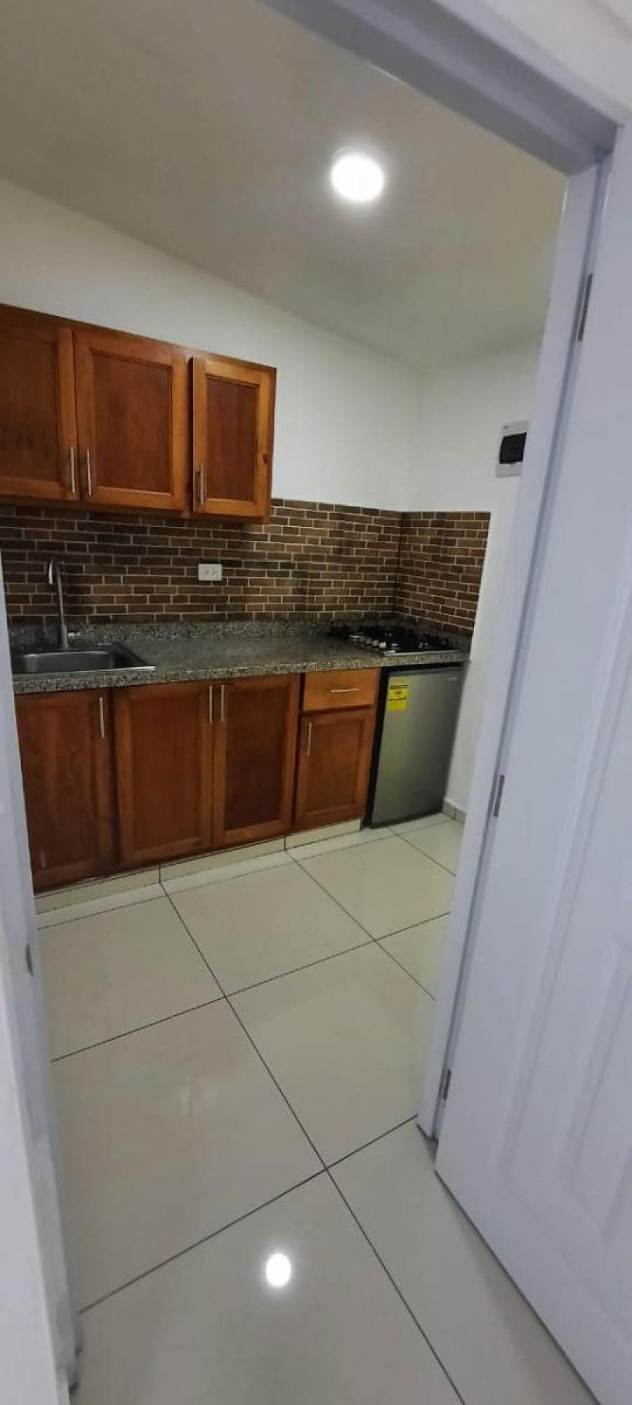 Foto Apartamento en Alquiler en Zona Unversitaria, Distrito Nacional - $ 17.500 - APA16198 - BienesOnLine