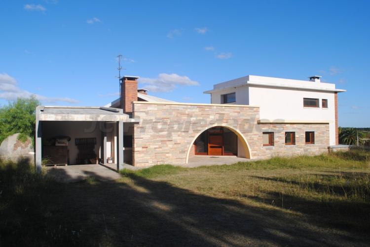 Foto Country en Venta en Colonia del Sacramento, Colonia - COV3665 - BienesOnLine