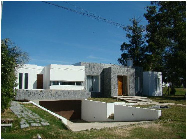 Foto Casa en Venta en BEVERLY HILLS, Punta del Este, Maldonado - U$D 690.000 - CAV6255 - BienesOnLine