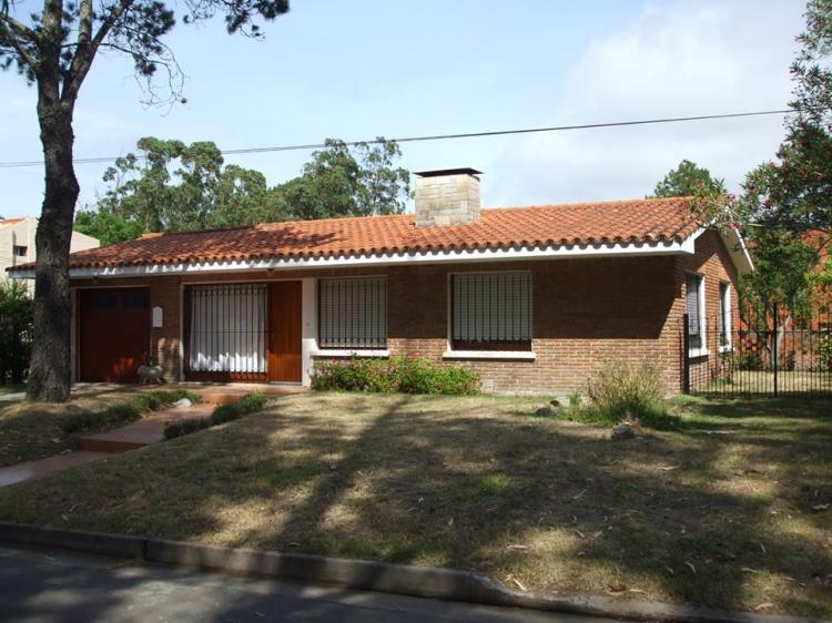 Foto Casa en Alquiler por temporada en Pinares Playa Mansa Punta del Este, Pinares, Maldonado - U$D 150 - CAT4934 - BienesOnLine