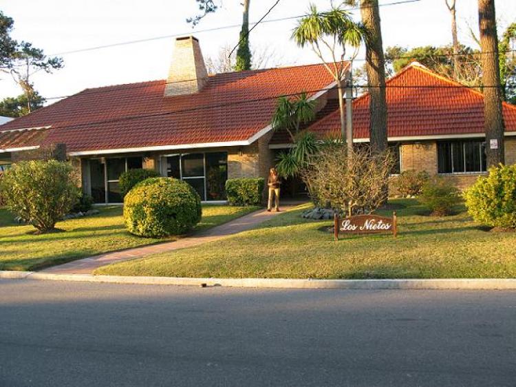 Foto Casa en Venta en Punta del Este  (P.16 Mansa), Punta del Este, Maldonado - U$D 420.000 - CAV2095 - BienesOnLine