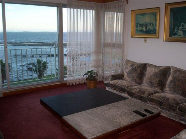 Foto Apartamento en Alquiler por temporada en Pocitos, Montevideo - U$D 700 - APT349 - BienesOnLine