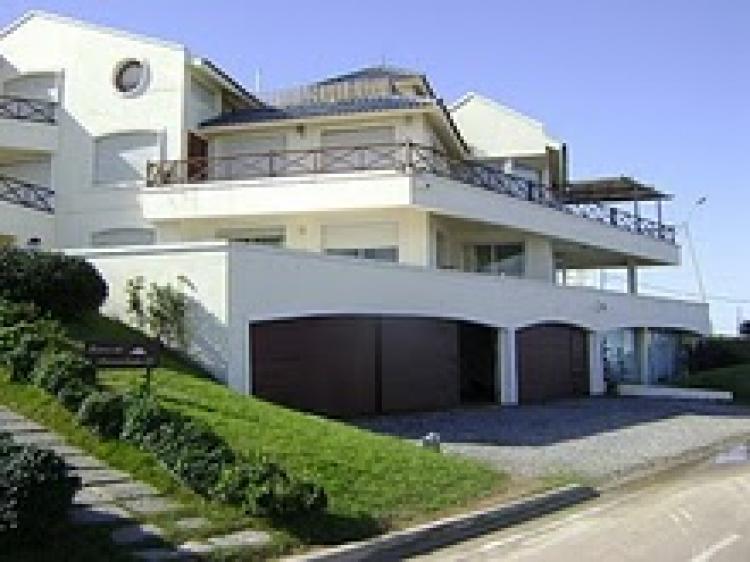Foto Casa en Alquiler en Playa Bikini, Manantiales, Maldonado - U$D 5.000 - CAA3783 - BienesOnLine