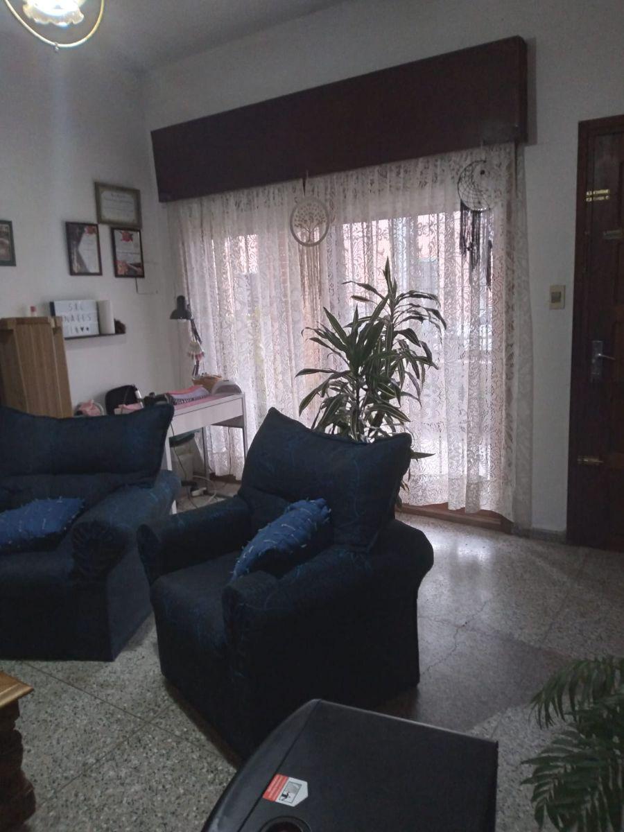 Foto MAYO 24. VENDO CASA MÁS APTO.SAN CARLOS, AMPLIO PATIO CERRADO, GARAJE Y ENTRADA PARA DOS VEHICULOS