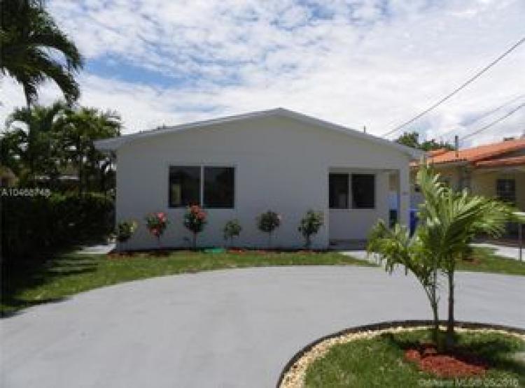 Foto Casa en Venta en Miami, Florida - U$D 388.900 - CAV2370 - BienesOnLine