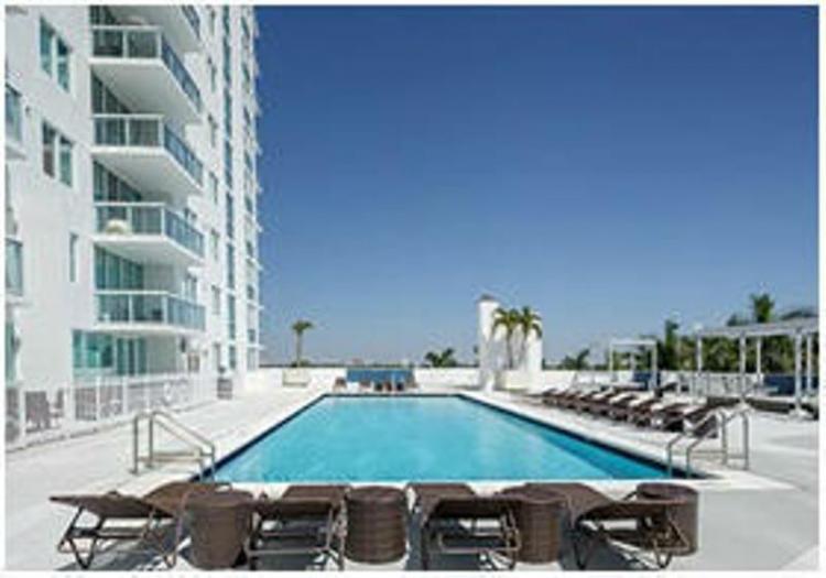 Foto Apartamento en Venta en Miami, Florida - U$D 236.000 - APV385 - BienesOnLine