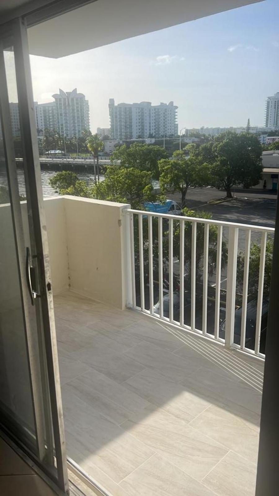 Foto Apartamento en Renta en North Bay Village, Miami Beach, Florida - U$D 1.925 - APR9940 - BienesOnLine