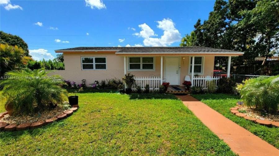 Foto Casa en Venta en Miami, Florida - U$D 379.900 - CAV3074 - BienesOnLine