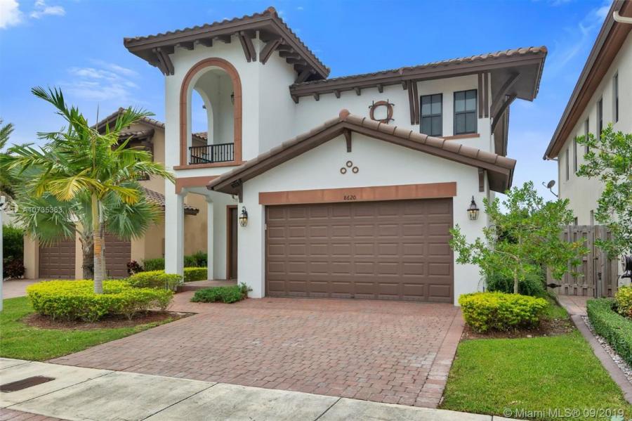 Foto Casa en Venta en Miami, Florida - CAV2987 - BienesOnLine