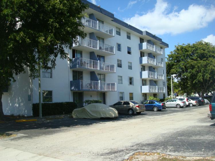 Foto Apartamento en Venta en Miami Beach, Florida - U$D 180.000 - APV474 - BienesOnLine