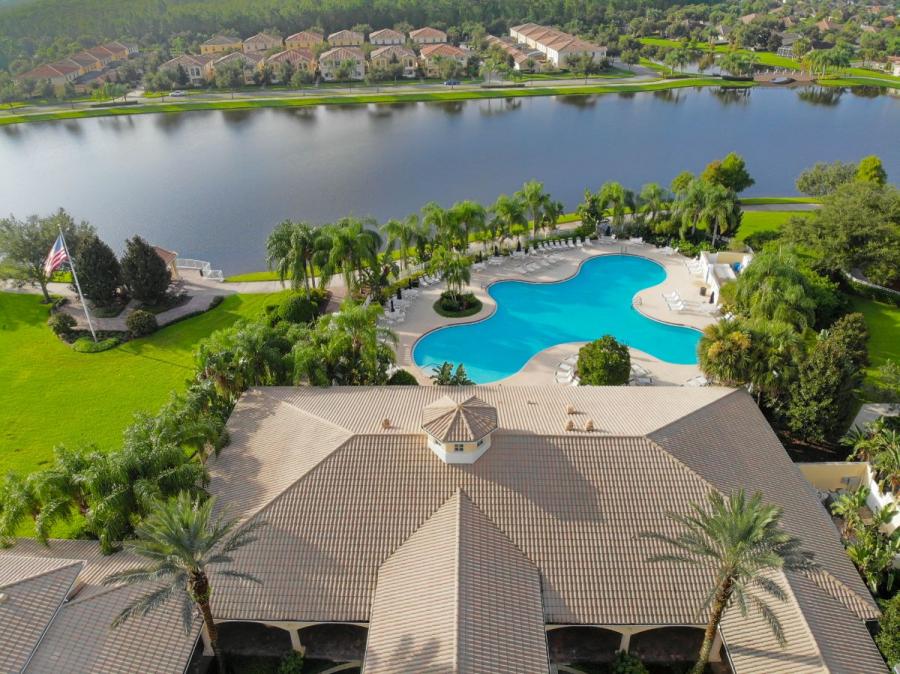 Fotos de Disfrute esta espectacular y espaciosa casa en Village Walk