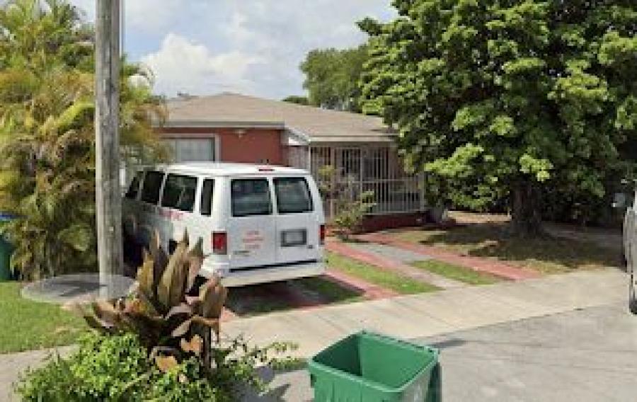 Foto Edificio en Venta en Miami, Florida - U$D 649.000 - EDV3396 - BienesOnLine