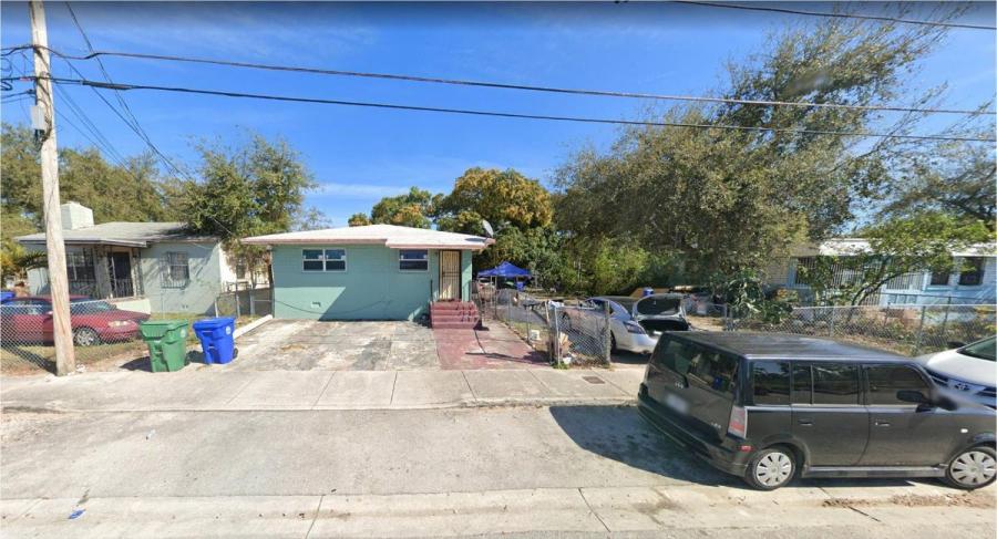 Foto Casa en Venta en Miami, Florida - U$D 580.000 - CAV3147 - BienesOnLine