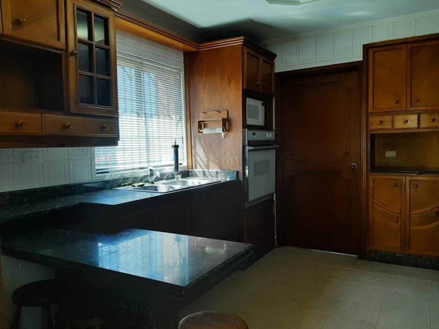 Foto Apartamento en Alquiler en Maracaibo, Zulia - U$D 300 - APA131411 - BienesOnLine