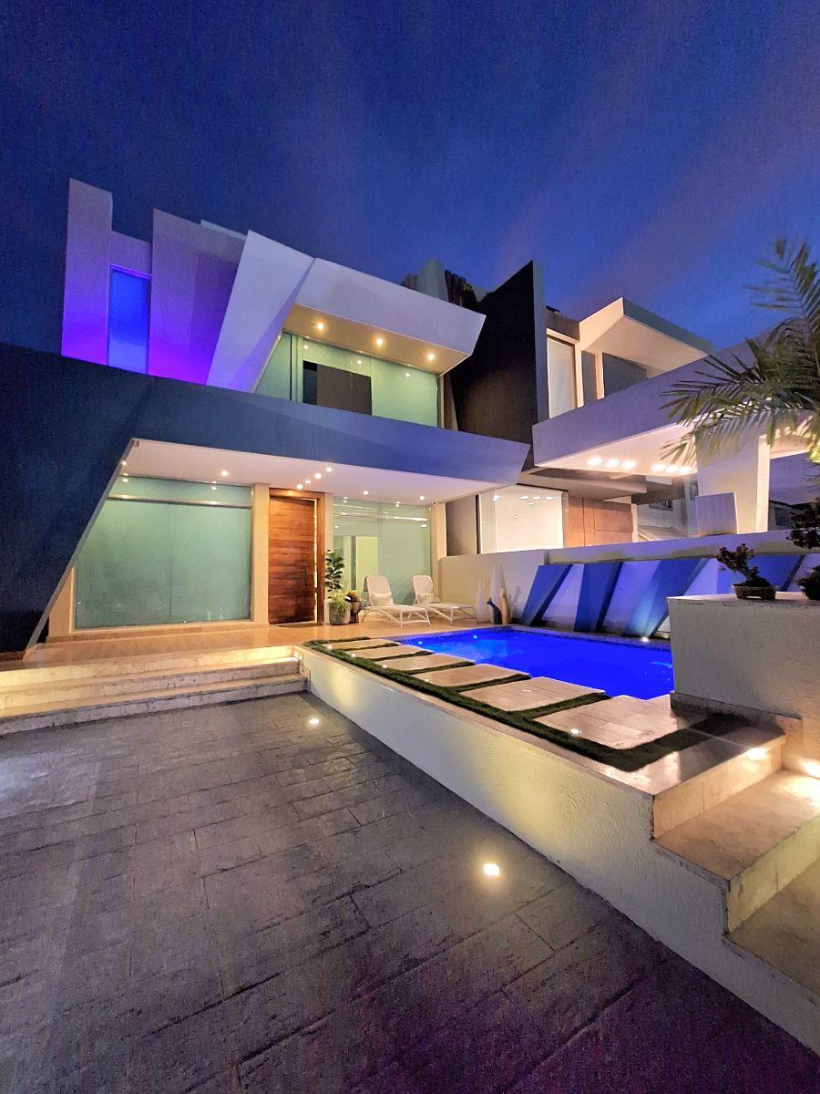 Home in Metric Way