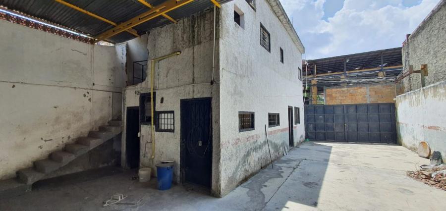 Foto Galpon en Alquiler en Municipio Baruta, Urb La Trinidad, Miranda - U$D 2.000 - GAA270955 - BienesOnLine
