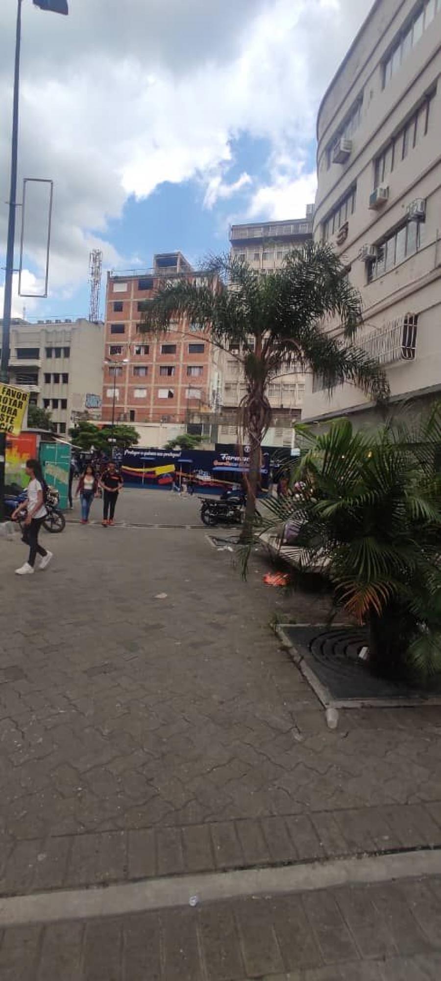 Foto Local en Venta en El Recreo, Distrito Federal - U$D 200.000 - LOV254438 - BienesOnLine