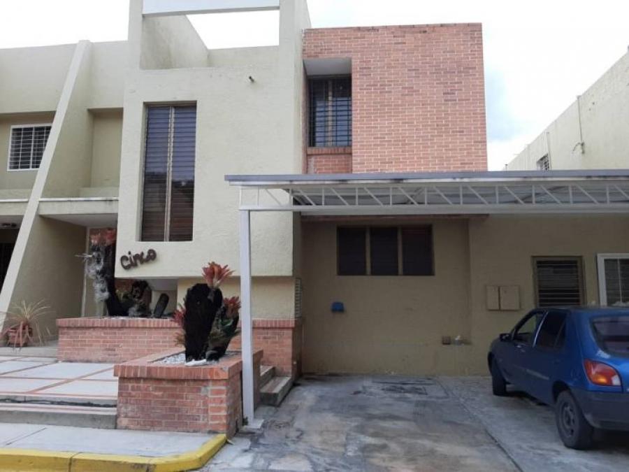 Foto Casa en Venta en Altos de Gutaparo, Valencia, Carabobo - U$D 170.000 - CAV141261 - BienesOnLine