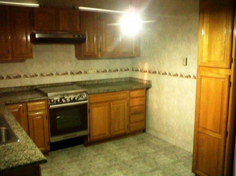 Foto Casa en Alquiler en Maracaibo, Zulia - BsF 5.800 - CAA20154 - BienesOnLine