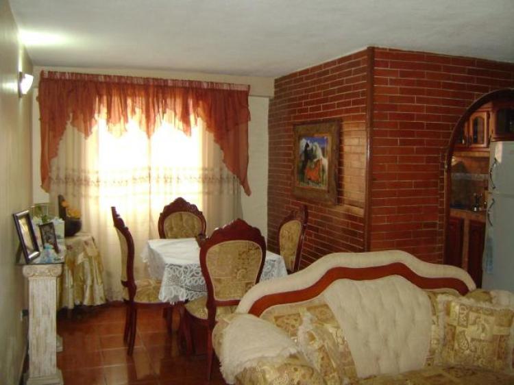 Foto Apartamento en Venta en Urb El Trebol, Maracay, Aragua - BsF 380.000 - APV31621 - BienesOnLine