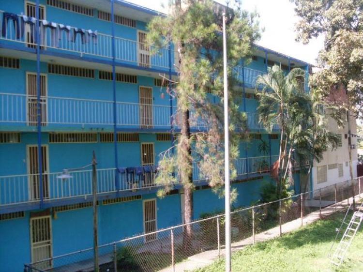 Foto Apartamento en Venta en Caa de Azucar, Maracay, Aragua - BsF 320.000 - APV30593 - BienesOnLine