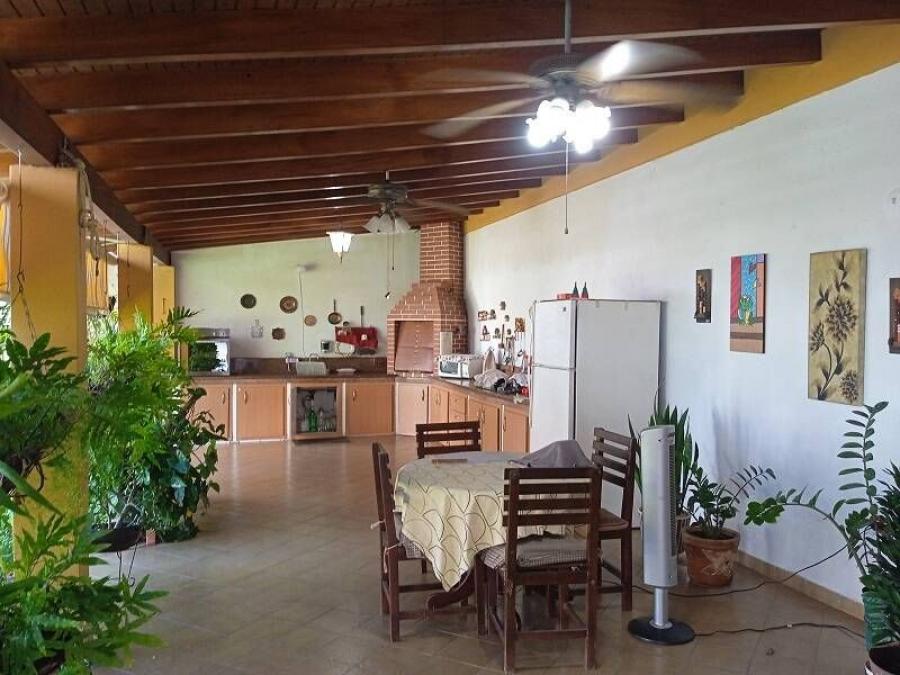 Foto Casa en Venta en Valencia, las chimeneas, Carabobo - U$D 199.999 - CAV192676 - BienesOnLine