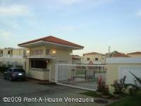Casa en Venta en La Picola cod 10-9239 Maracaibo