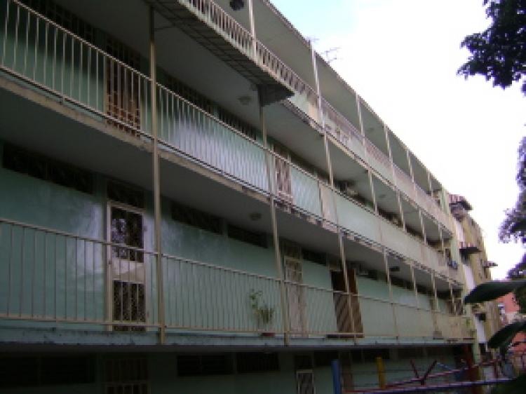 Foto Apartamento en Venta en Maracay, Aragua - BsF 400.000 - APV34909 - BienesOnLine