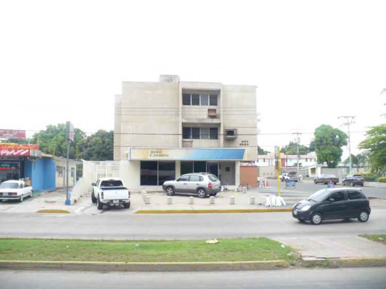 Foto Local en Alquiler en Maracaibo, Zulia - BsF 15.000 - LOA27443 - BienesOnLine