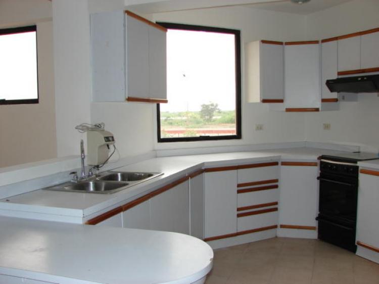 Foto Apartamento en Venta en Maracaibo, Zulia - BsF 850.000 - APV28617 - BienesOnLine