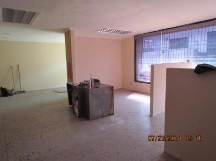 Foto Local en Alquiler en Maracaibo, Zulia - BsF 12.000 - LOA34656 - BienesOnLine