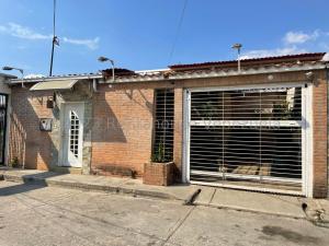 24-1116 Venta de Casa en la Morita 