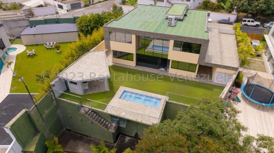 Foto Casa en Venta en Baruta, Municipio Baruta, Colinas de Tamanaco, Distrito Federal - U$D 1.300.000 - CAV205851 - BienesOnLine