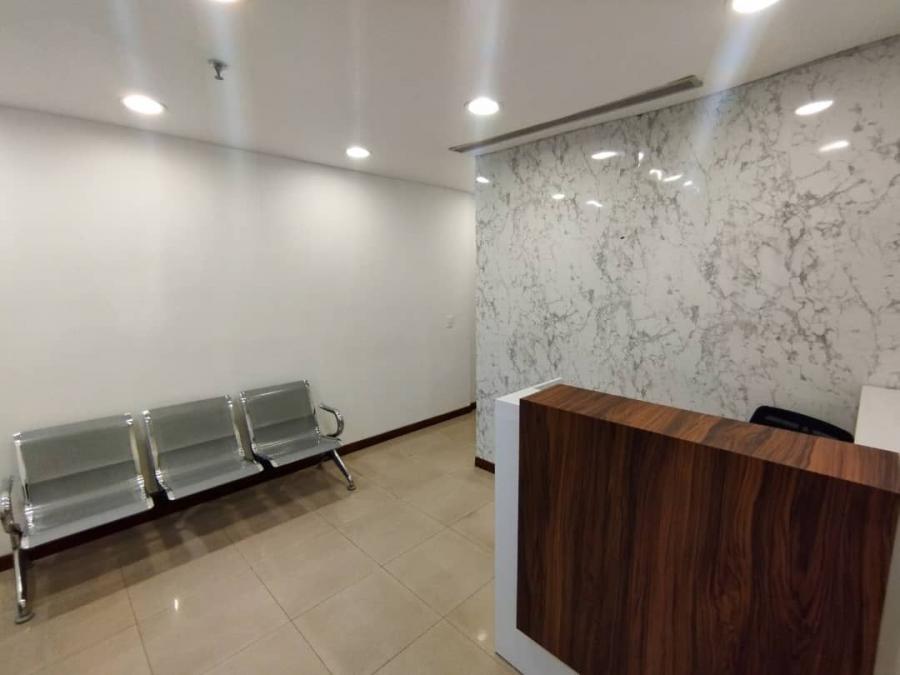 Foto Oficina en Alquiler en El Rosal, Miranda - U$D 3.300 - OFA217383 - BienesOnLine