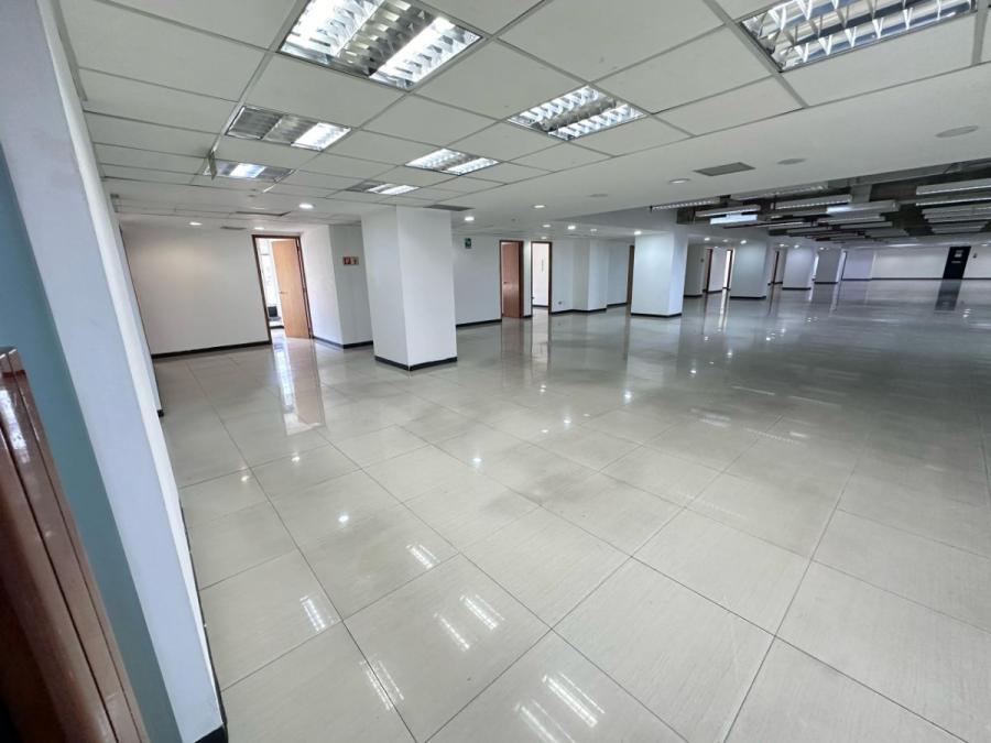 Foto Oficina en Alquiler en Campo Alegre, Distrito Federal - U$D 15.000 - OFA221788 - BienesOnLine