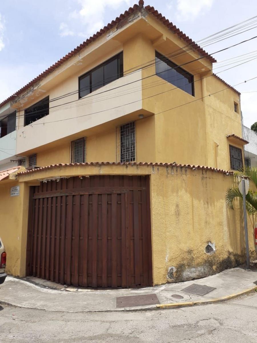 Foto Casa en Venta en Leoncio martinez, Los chorros, Distrito Federal - U$D 115.000 - CAV221170 - BienesOnLine