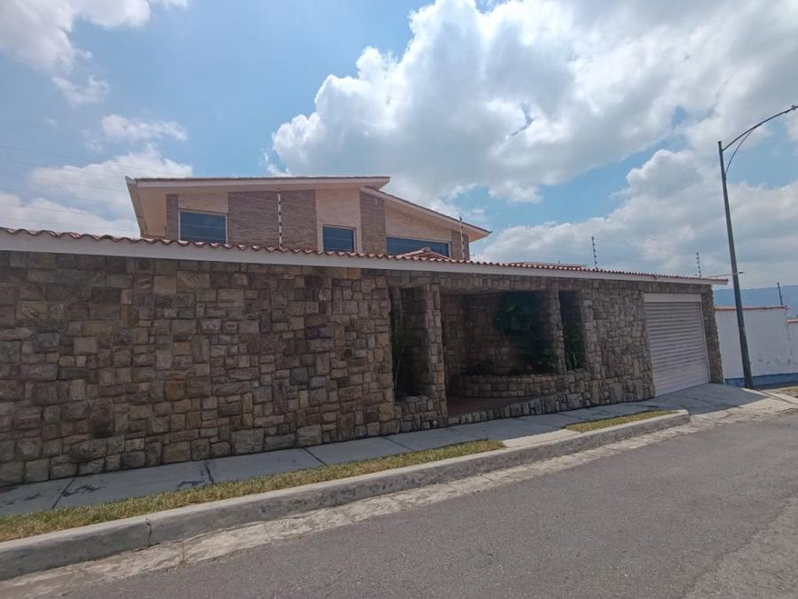 Foto Casa en Venta en El Marqus, Miranda - U$D 240.000 - CAV221964 - BienesOnLine