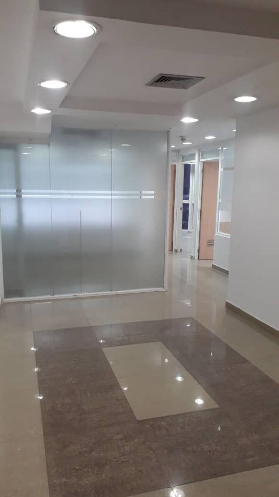 Foto Local en Alquiler en Maracaibo, Maracaibo, Zulia - U$D 750 - LOA155710 - BienesOnLine