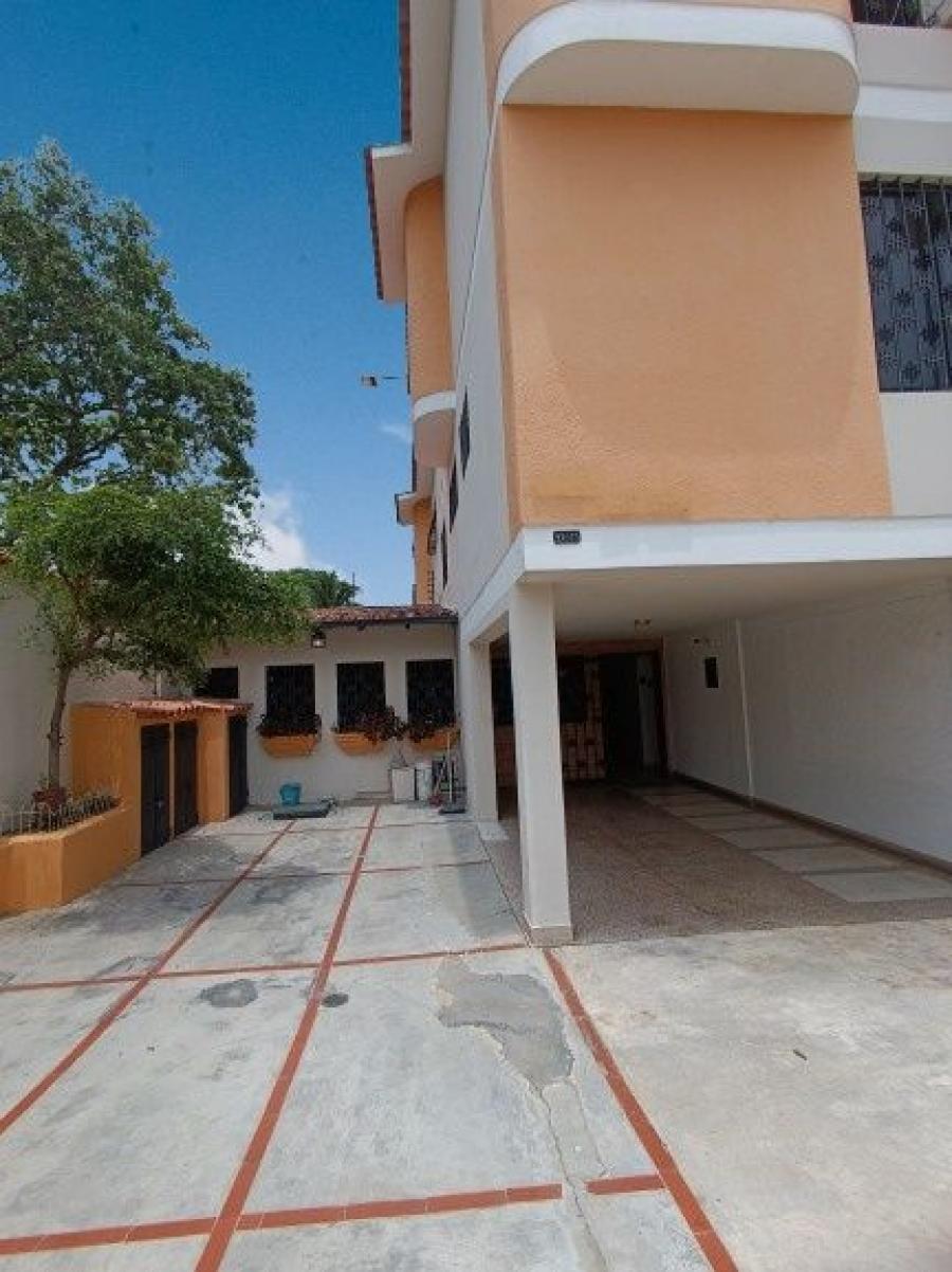 Foto Apartamento en Alquiler en Valencia, Valencia, Carabobo - U$D 750 - APA225647 - BienesOnLine