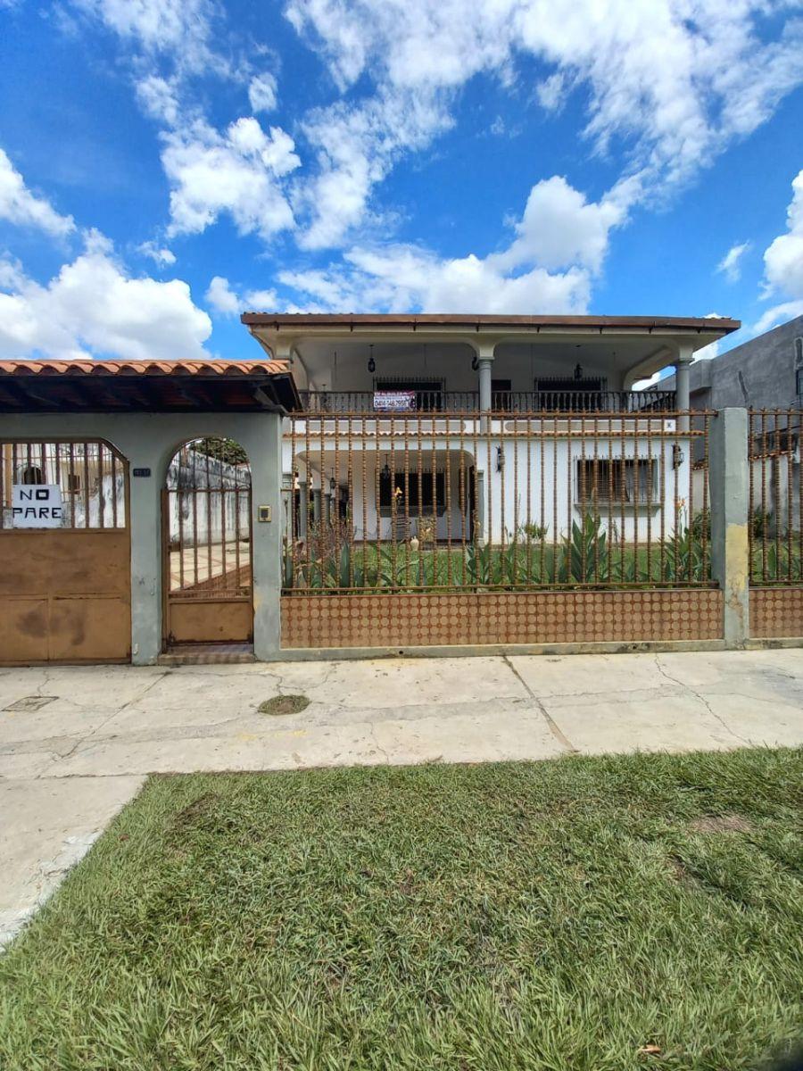 Foto Casa en Alquiler en Valencia, Carabobo - U$D 3.800 - CAA206934 - BienesOnLine