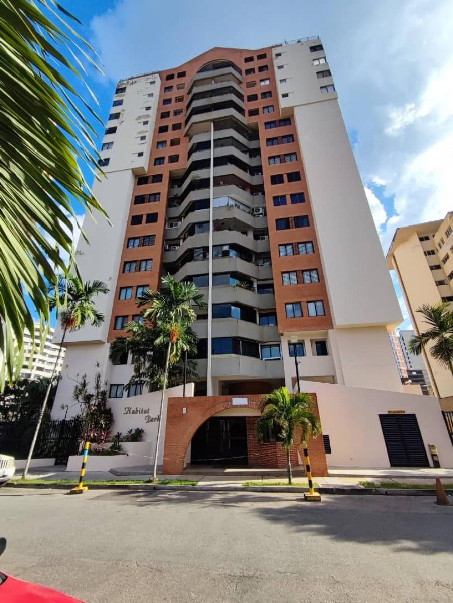 Foto Apartamento en Alquiler en Valencia, Carabobo - U$D 850 - APA222872 - BienesOnLine