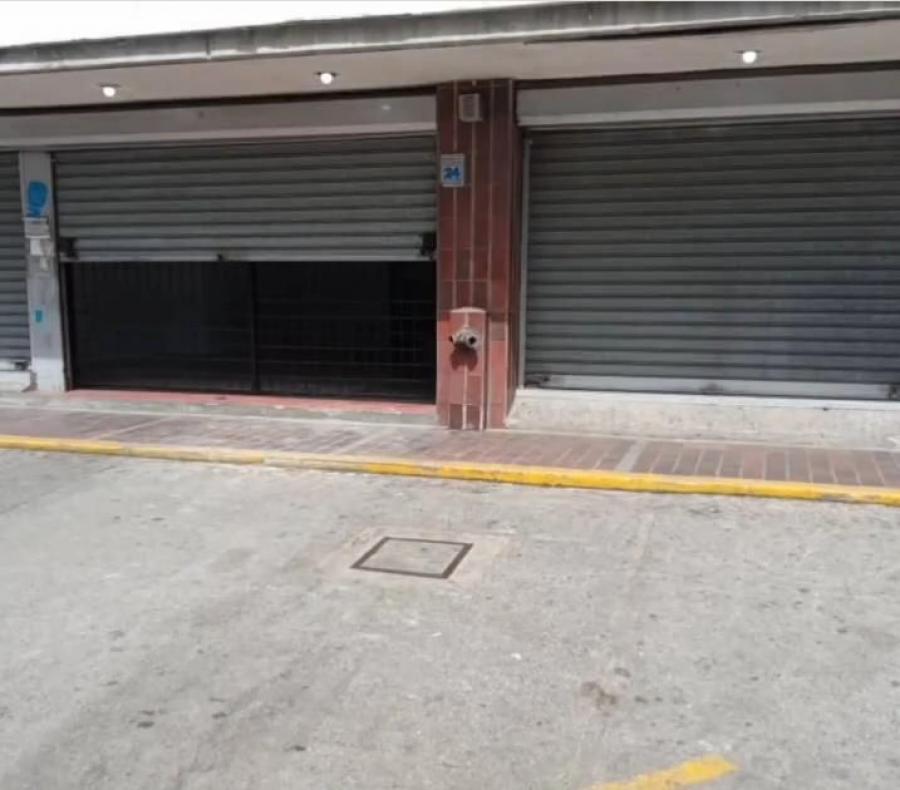 Foto Local en Alquiler en La California, La California, Distrito Federal - U$D 3.200 - LOA170317 - BienesOnLine